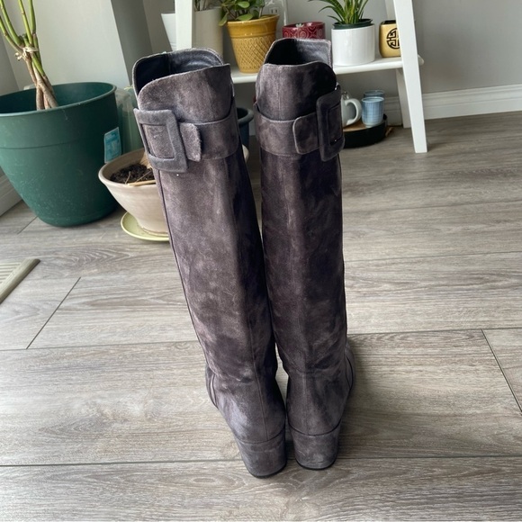 ROGER VIVIER Polly Suede Buckle Knee  Boot In Grey - Picture 6 of 15